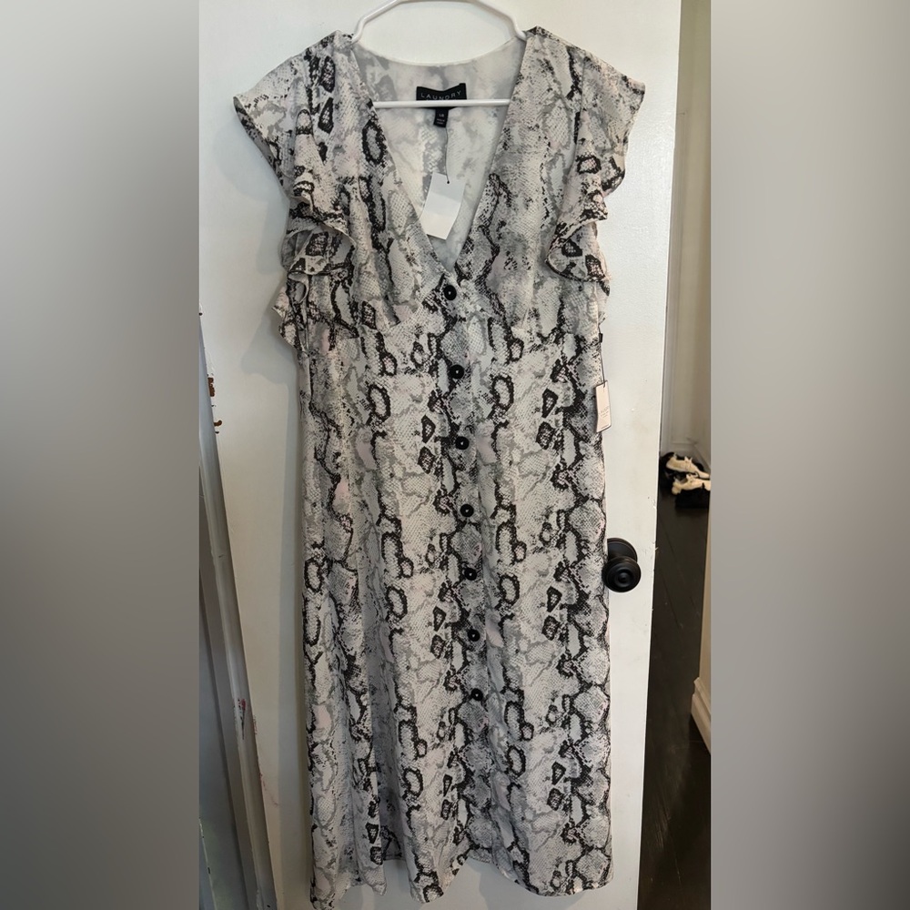 Laundry By Shelli Segal Black and Gray Snake Print Midi Dress